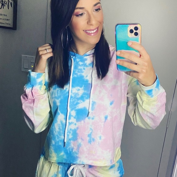 Tie Dye  Lounge Set - NWOT - Picture 4 of 6